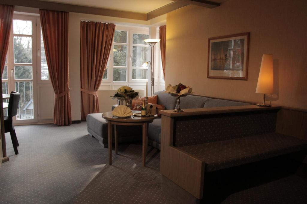 Romantisches Hotel Menzhausen Uslar Zimmer foto